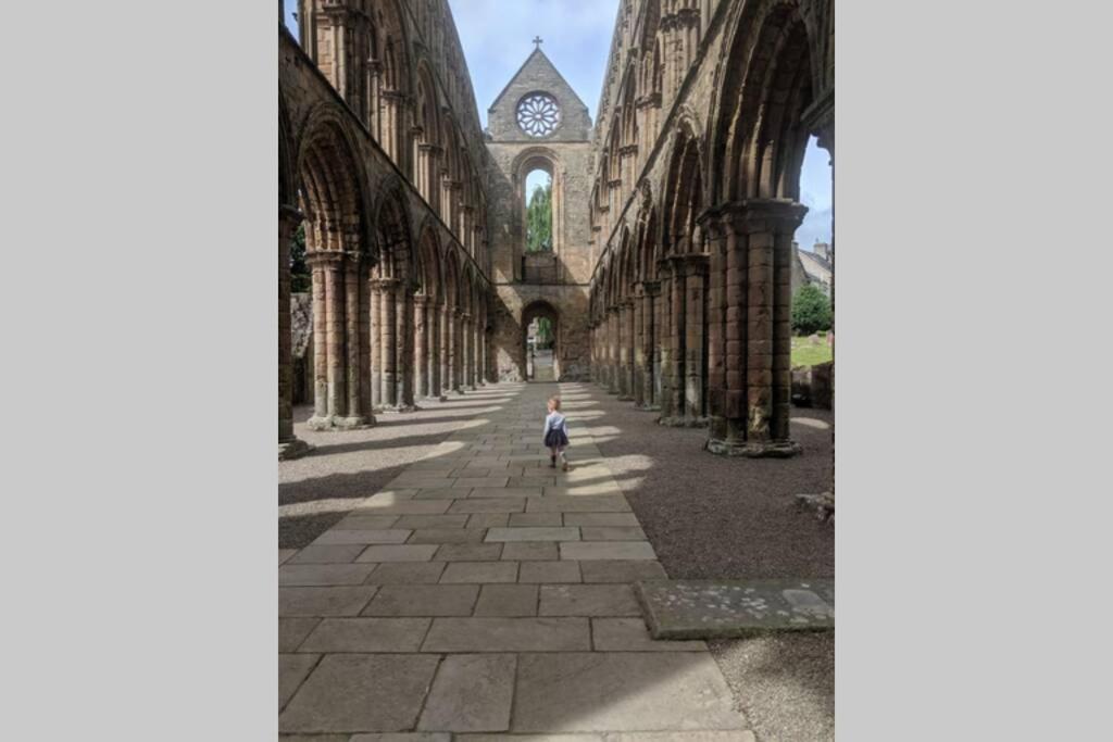 Marys Garden View North Appartement Jedburgh Buitenkant foto